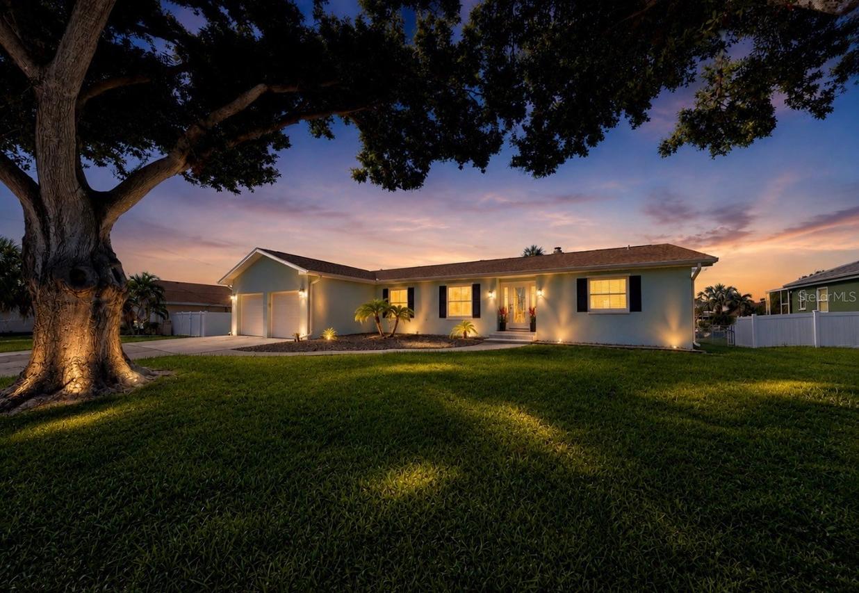 708 Spanish Main Dr., Apollo Beach, FL 33572