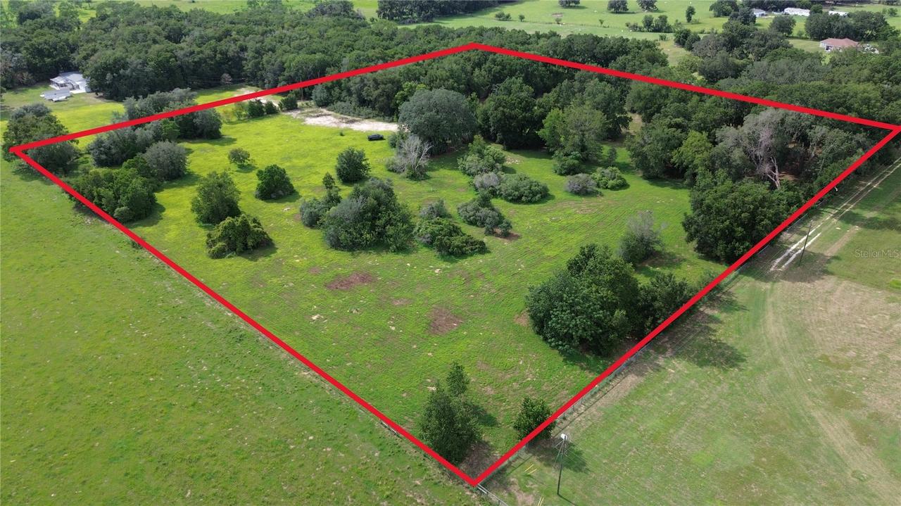 28430 Roberts Dr., Brooksville, FL 34602