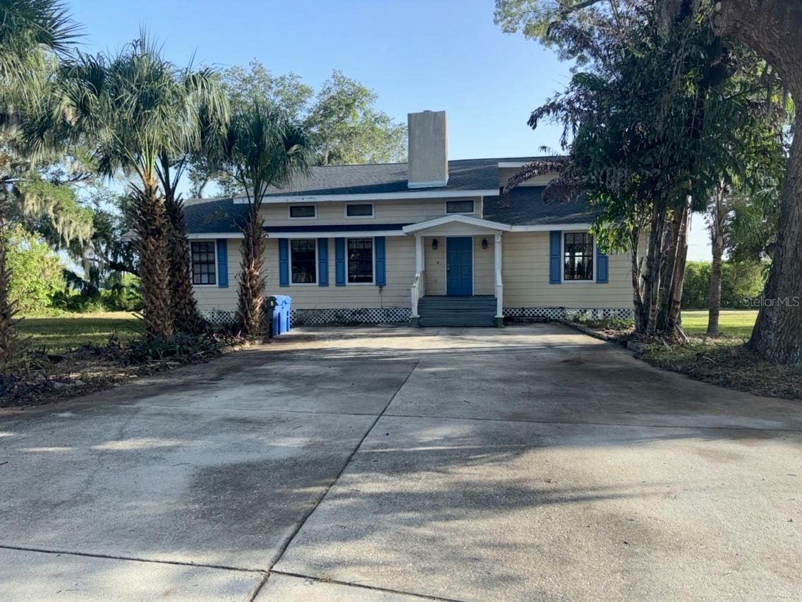 9901 Davis St., Gibsonton, FL 33534