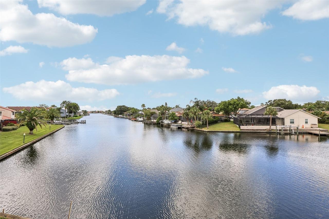 6325 Newtown Cir. #25B2, Tampa, FL 33615