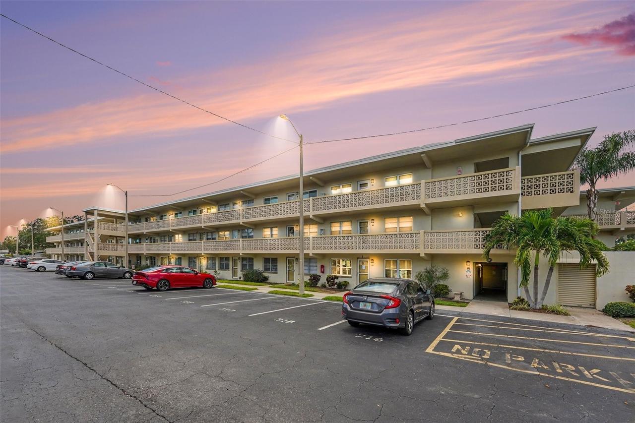 951 79th Ave. #APT 322, St Petersburg, FL 33702
