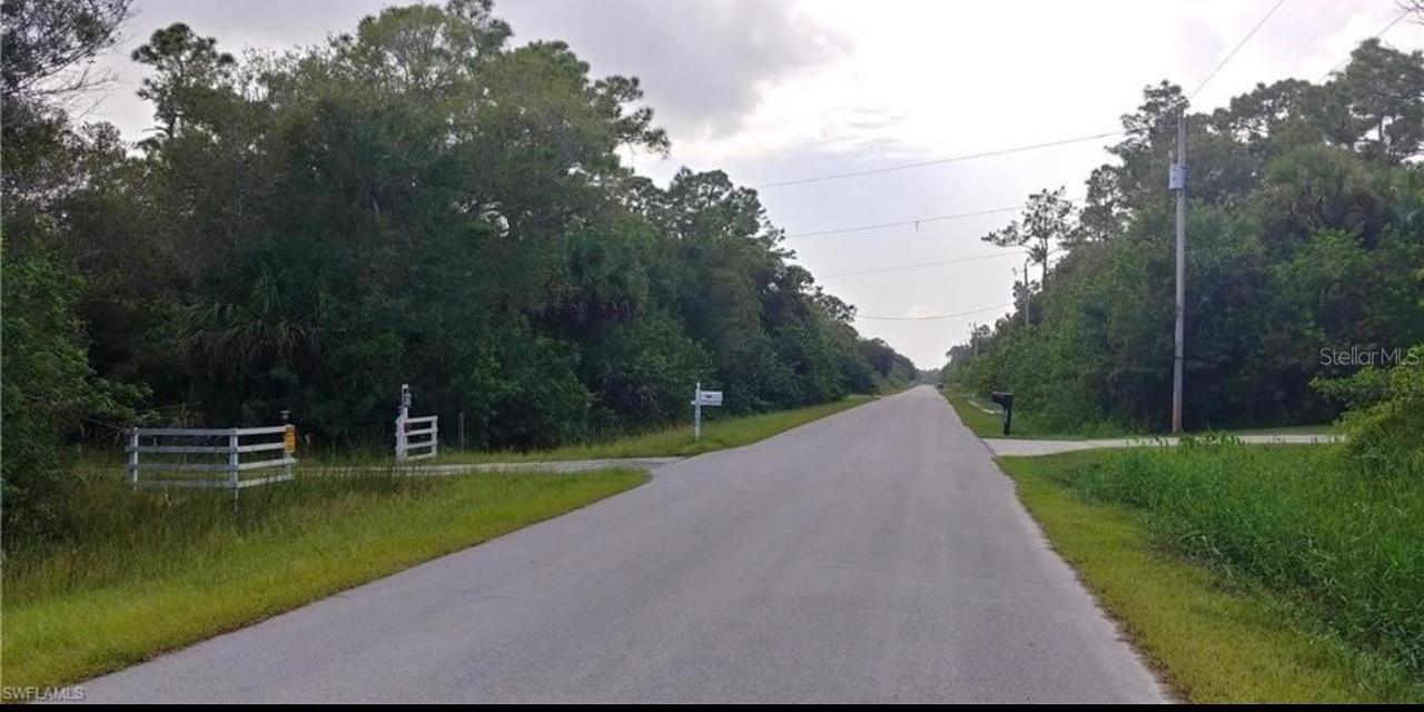 2742 68th Ave, Naples, FL 34120