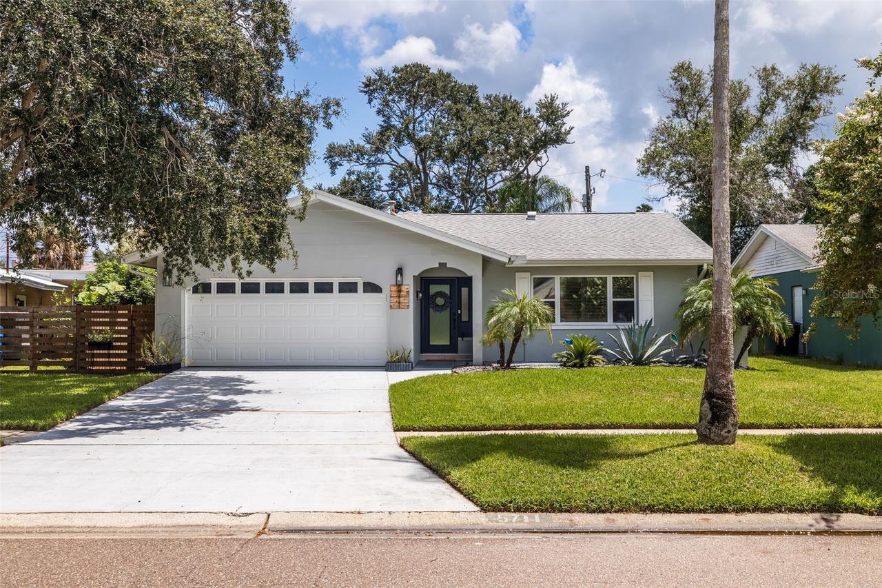 5711 Venetian Blvd., St Petersburg, FL 33703