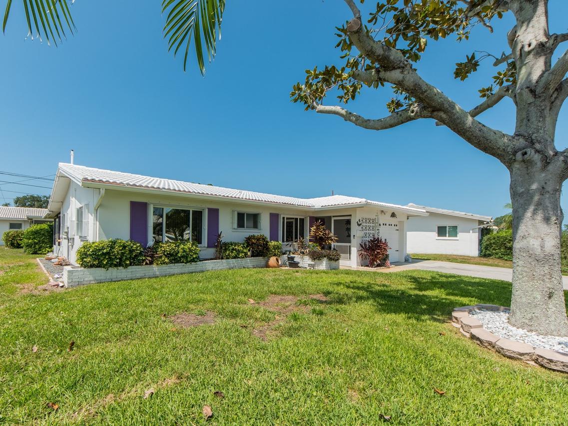 14104 89th Ave., Seminole, FL 33776