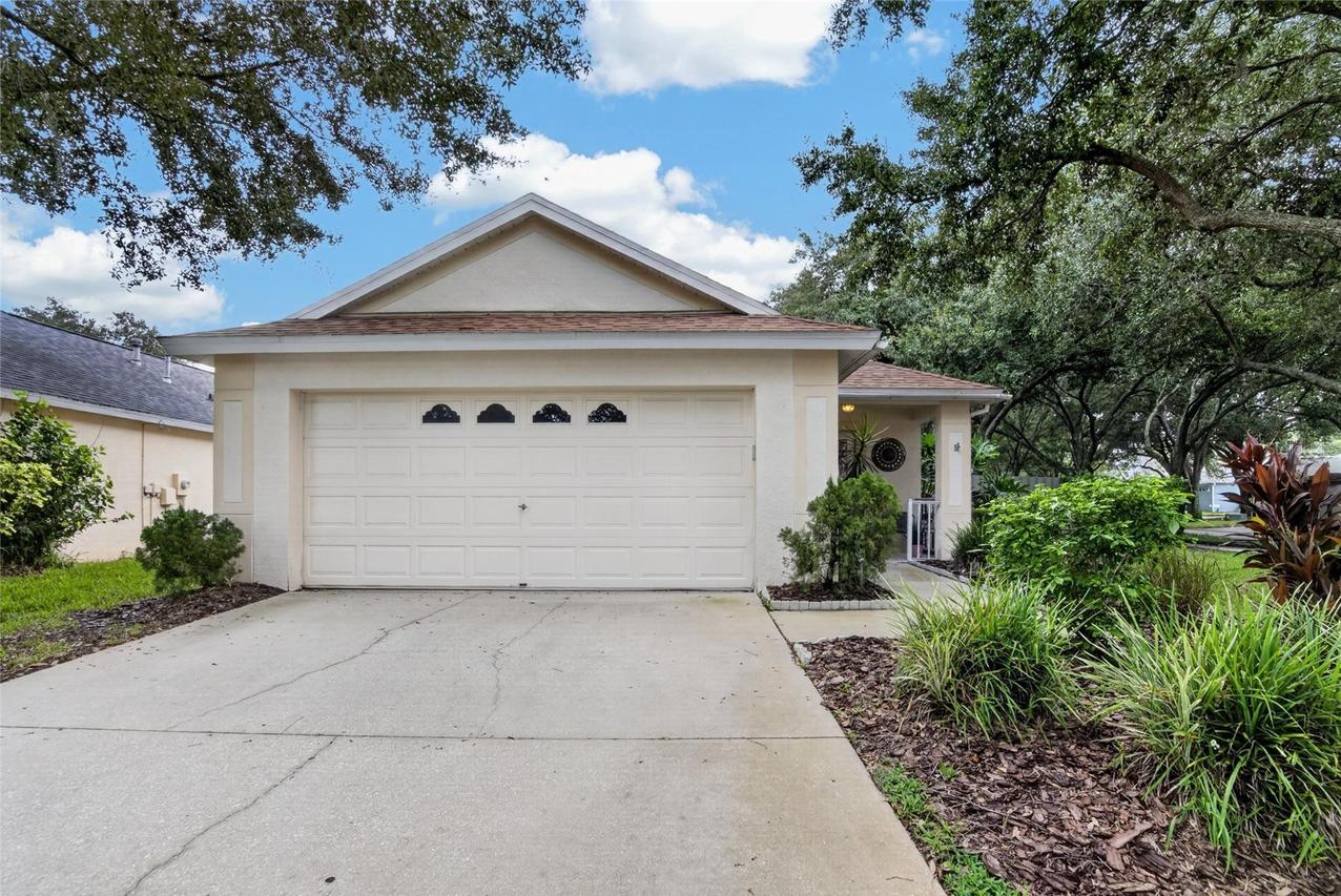 5848 Meadowpark Pl., Lithia, FL 33547