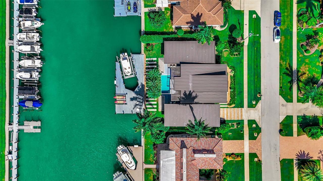 870 Partridge Ct., Marco Island, FL 34145