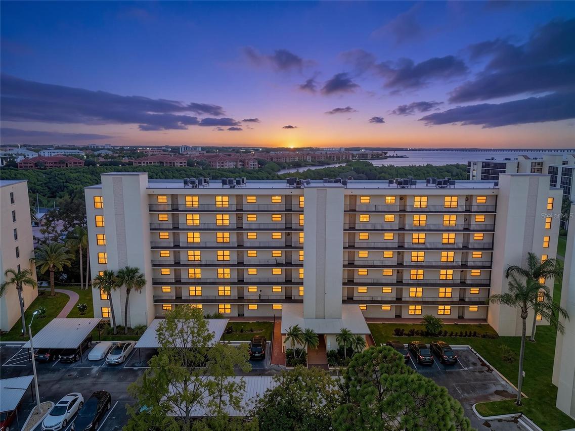 900 Cove Cay Dr. #2B, Clearwater, FL 33760