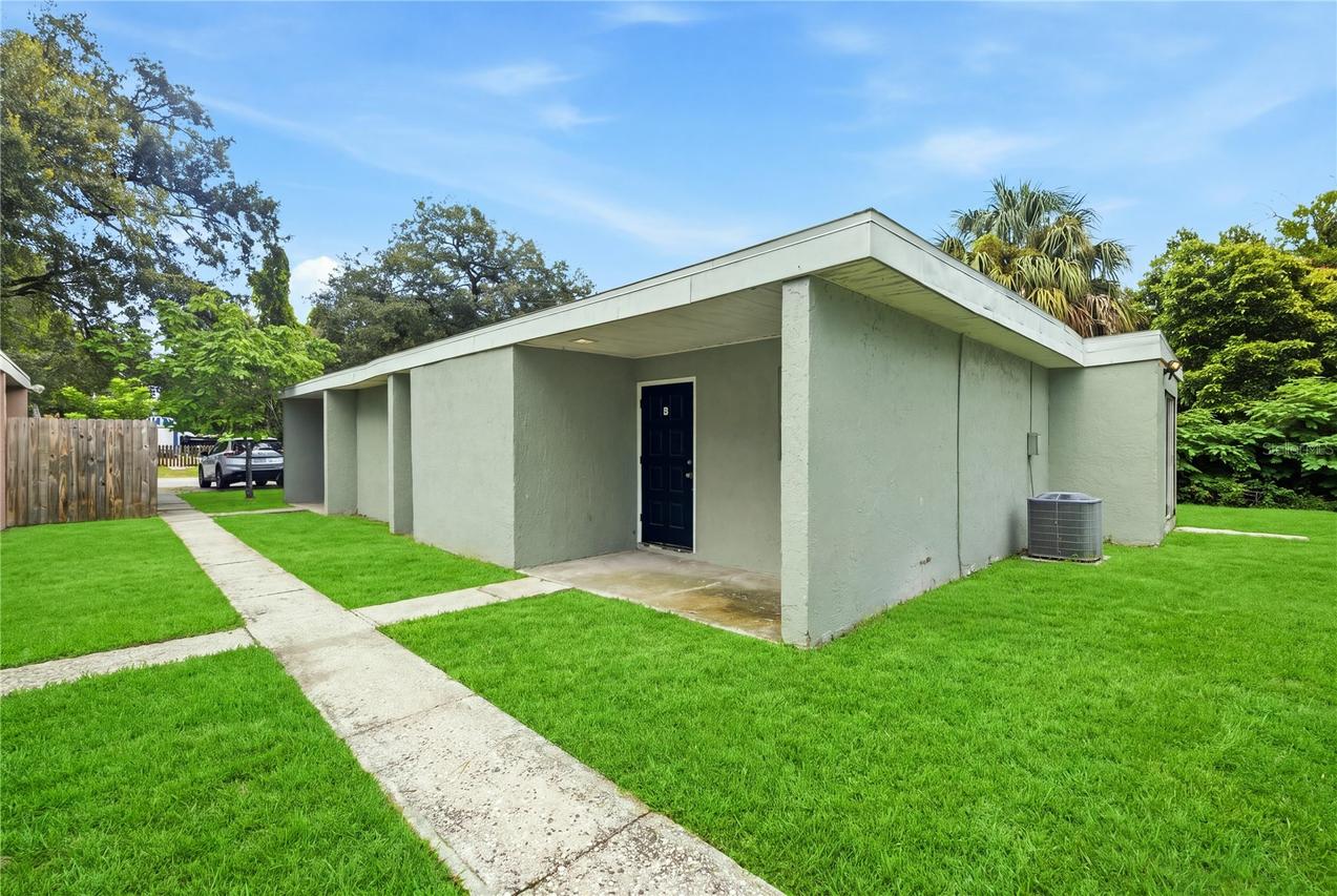 1009 E Holland Ave., Tampa, FL 33612