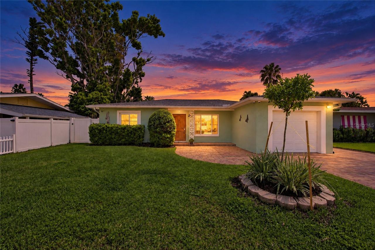 1424 Corey Way, South Pasadena, FL 33707