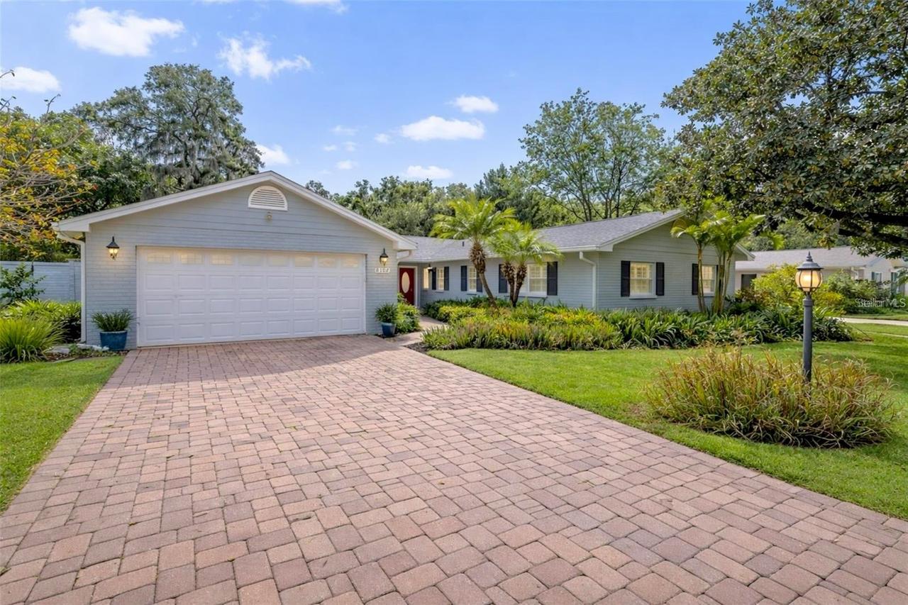 2102 W Kyra Dr., Tampa, FL 33612