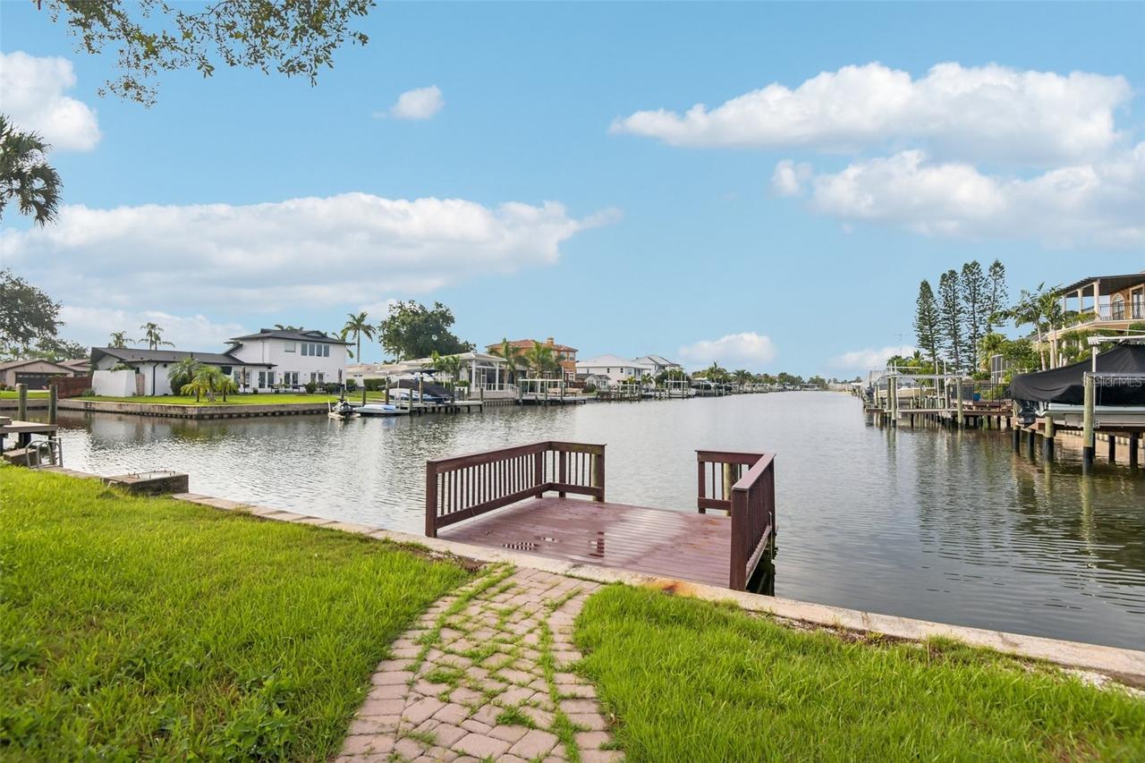4008 Dana Shores Dr., Tampa, FL 33634