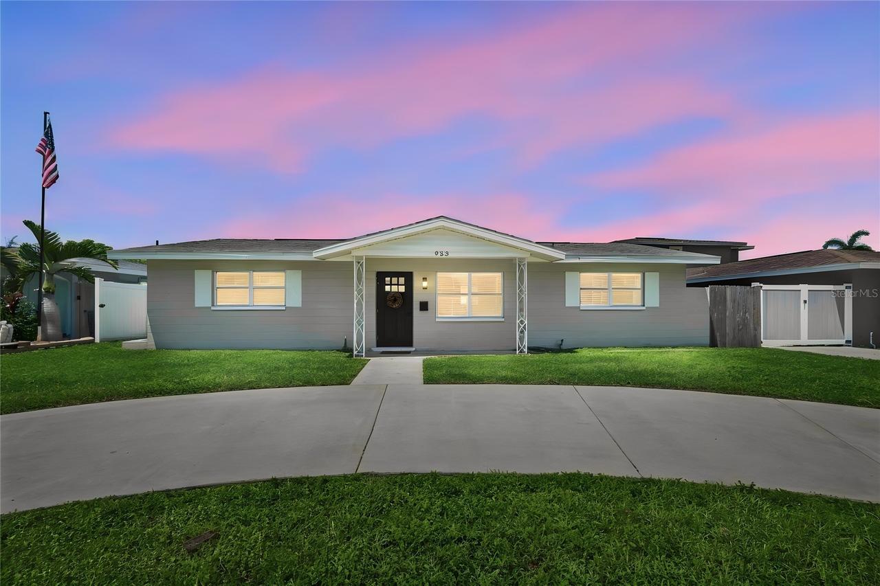 933 41st Ave., St Petersburg, FL 33703