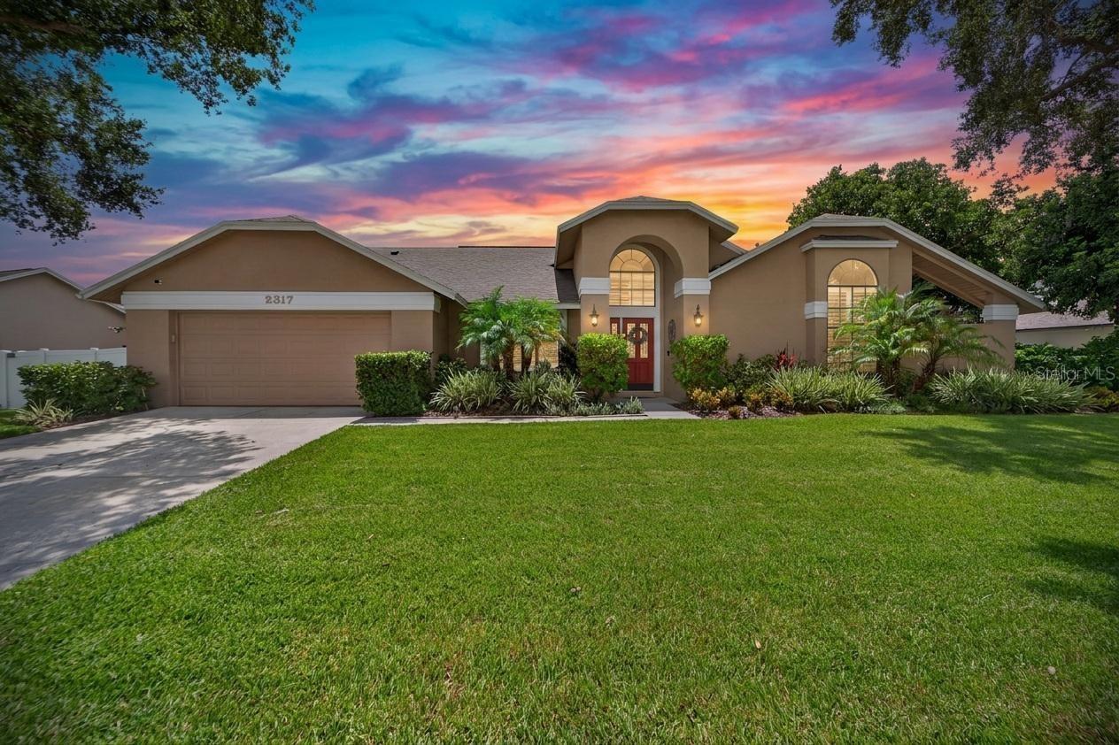 2317 Eagle Bluff Dr., Valrico, FL 33596