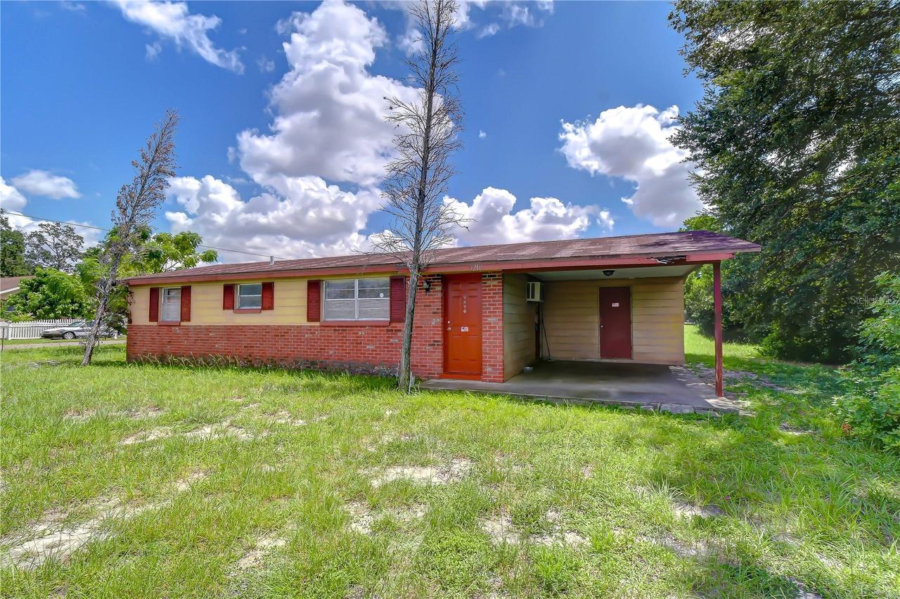 3210 W Giddens Ave., Tampa, FL 33614