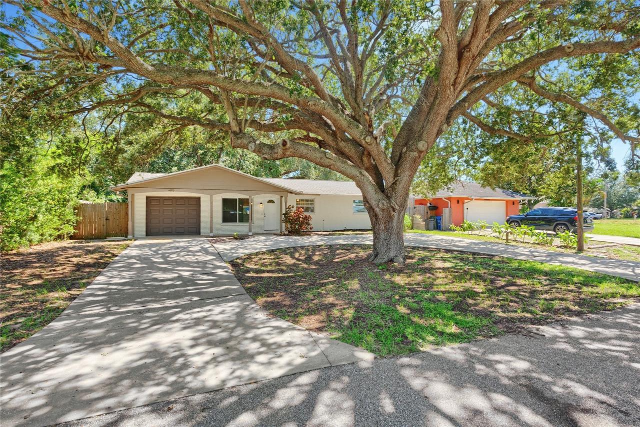 4680 Cronin Dr., Sarasota, FL 34232