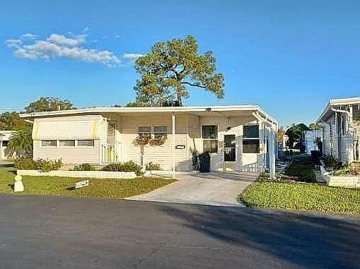 7880 54th Ave. #106, St Petersburg, FL 33709