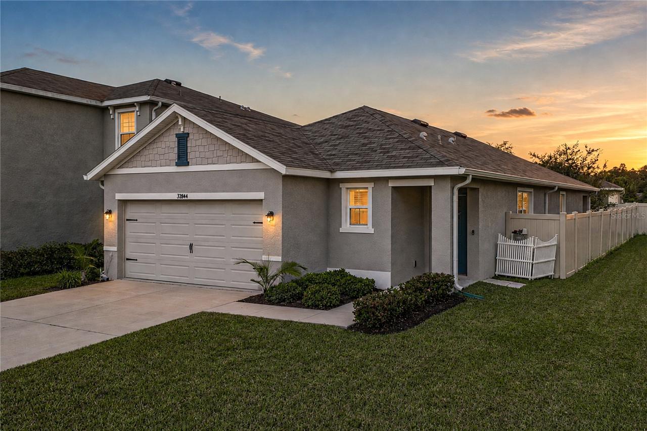 32844 Brooks Hawk Ln., Wesley Chapel, FL 33543