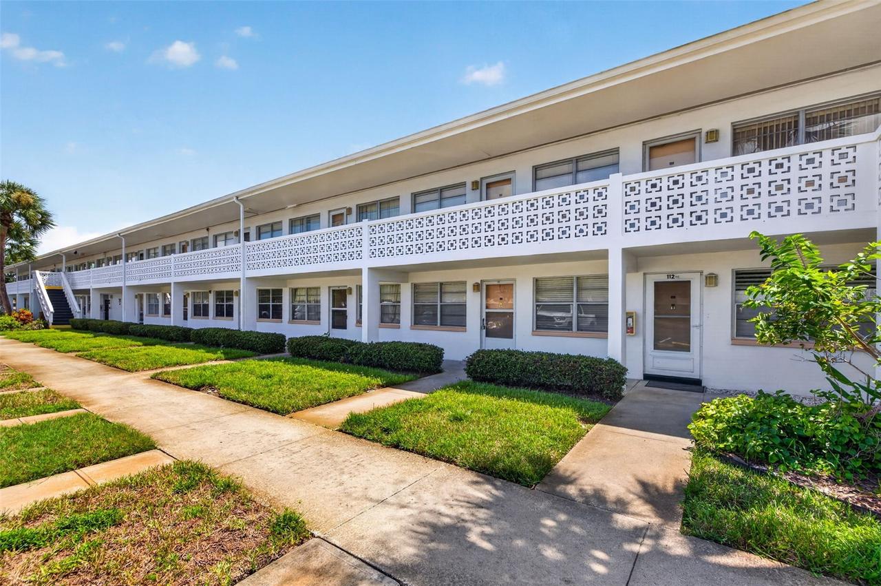 1000 79th Ave. #111, St Petersburg, FL 33702