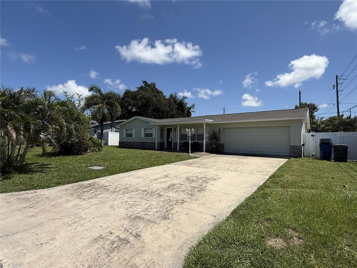 2398 Nolan Dr., Largo, FL 33770