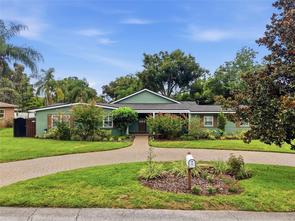 1216 S Pine Lake Dr., Tampa, FL 33612