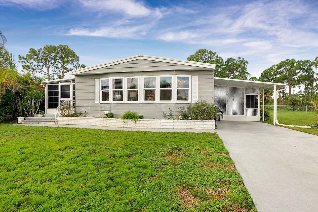 417 Villa Nueva Cir., North Port, FL 34287