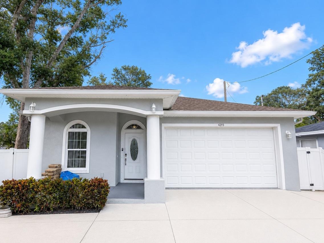 4293 W Humphrey St., Tampa, FL 33614