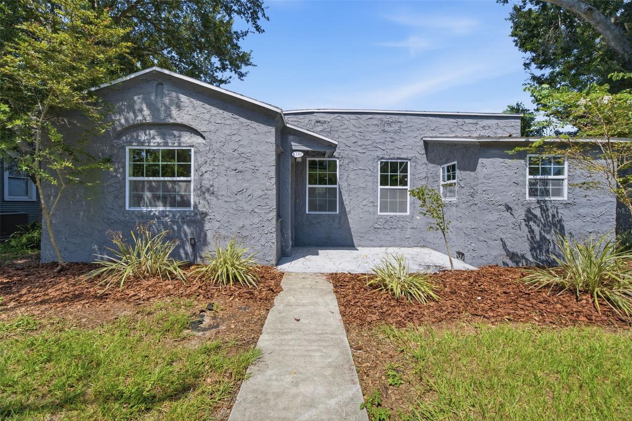 1201 S Lincoln Ave., Lakeland, FL 33803