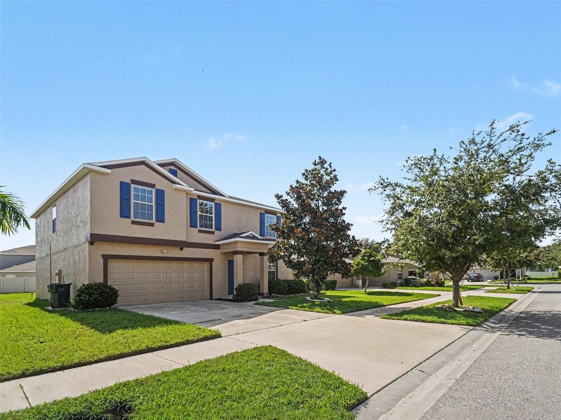 2210 Purple Orchid Pl., Ruskin, FL 33570