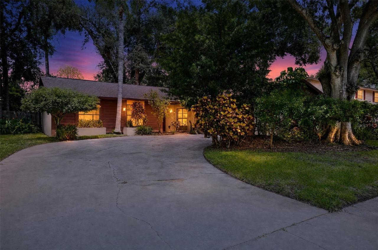4015 Dellbrook Dr., Tampa, FL 33624