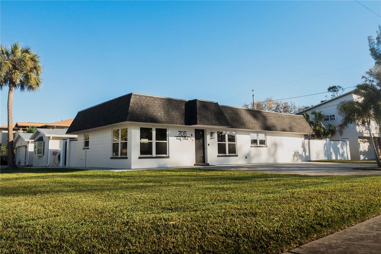 705 Gulf Blvd., Belleair Beach, FL 33786