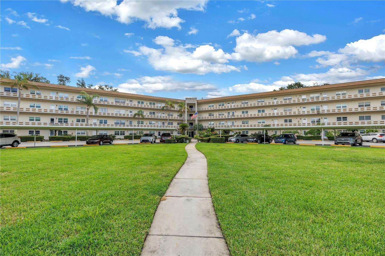 5725 80th St. #106, St Petersburg, FL 33709