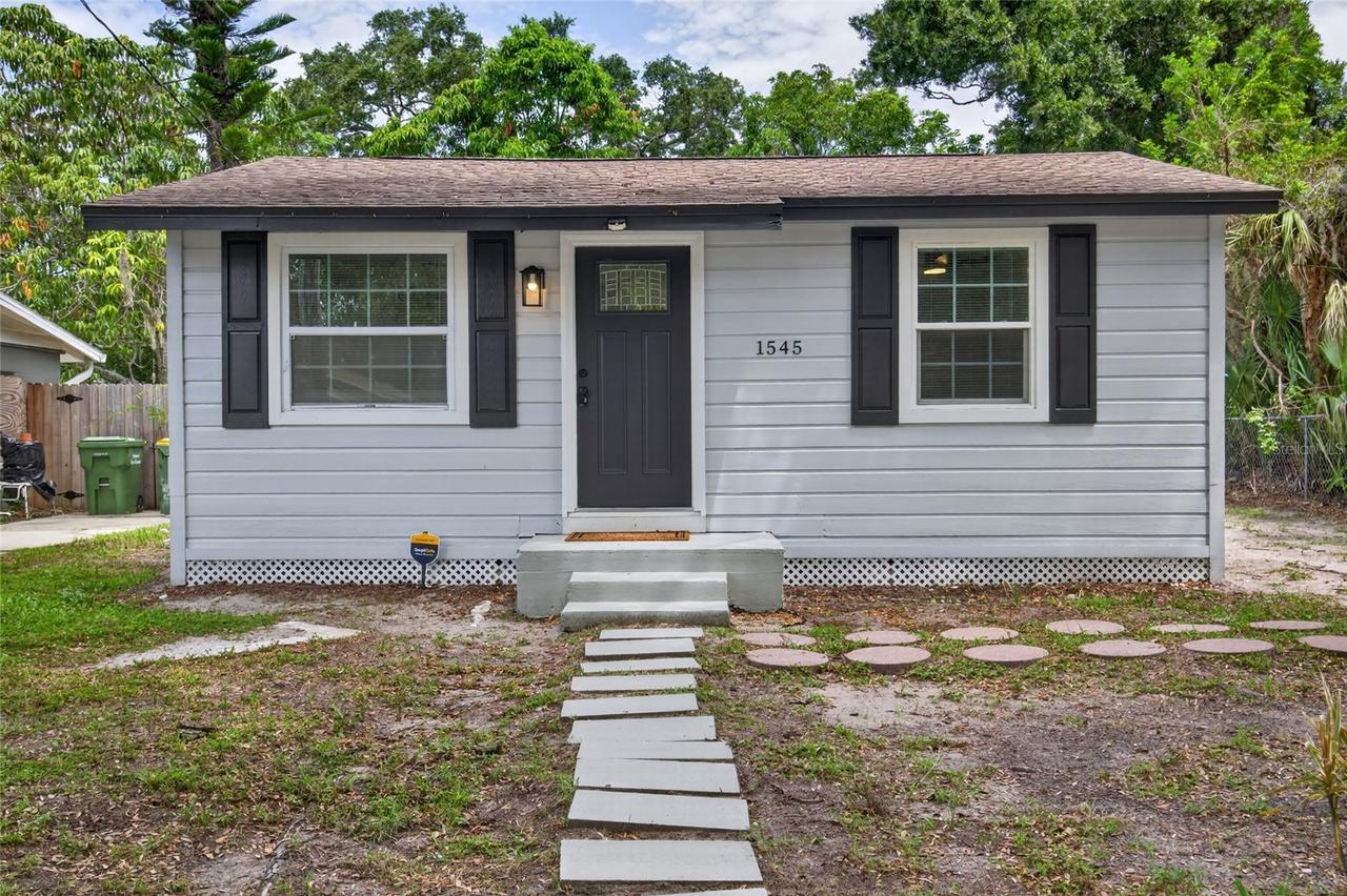 1545 29th St., Sarasota, FL 34234
