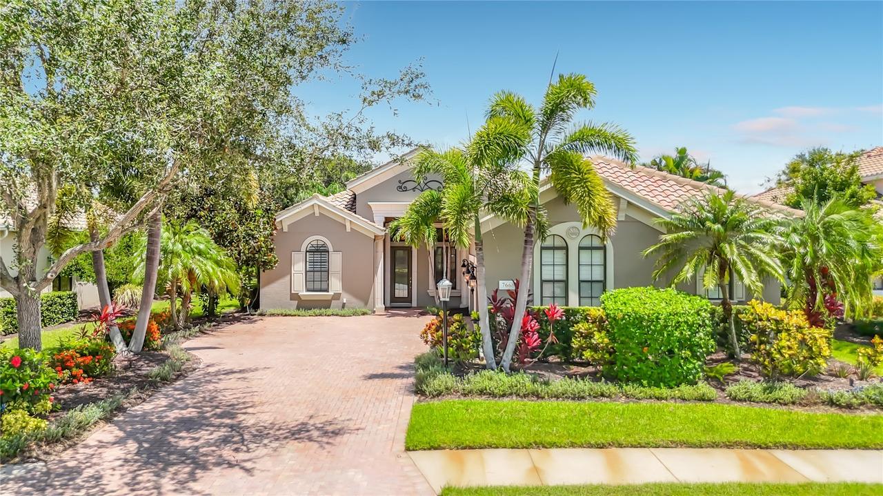 7668 Silverwood Ct., Lakewood Ranch, FL 34202
