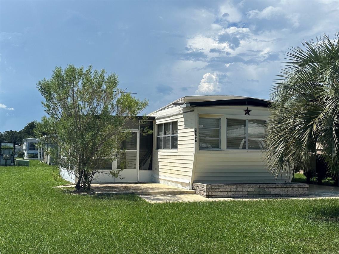 37528 Attica Ave., Zephyrhills, FL 33542