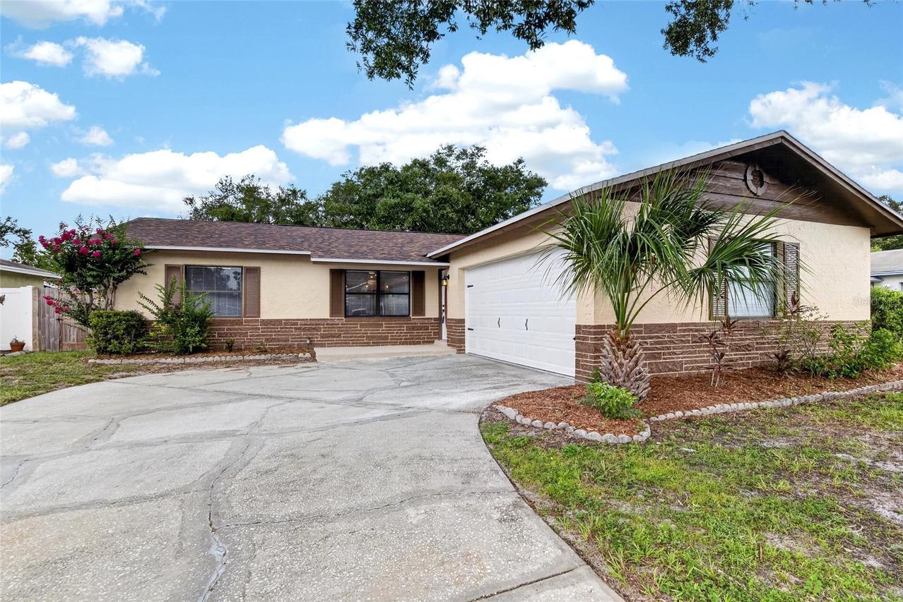 1006 Saxon Ct., Brandon, FL 33510