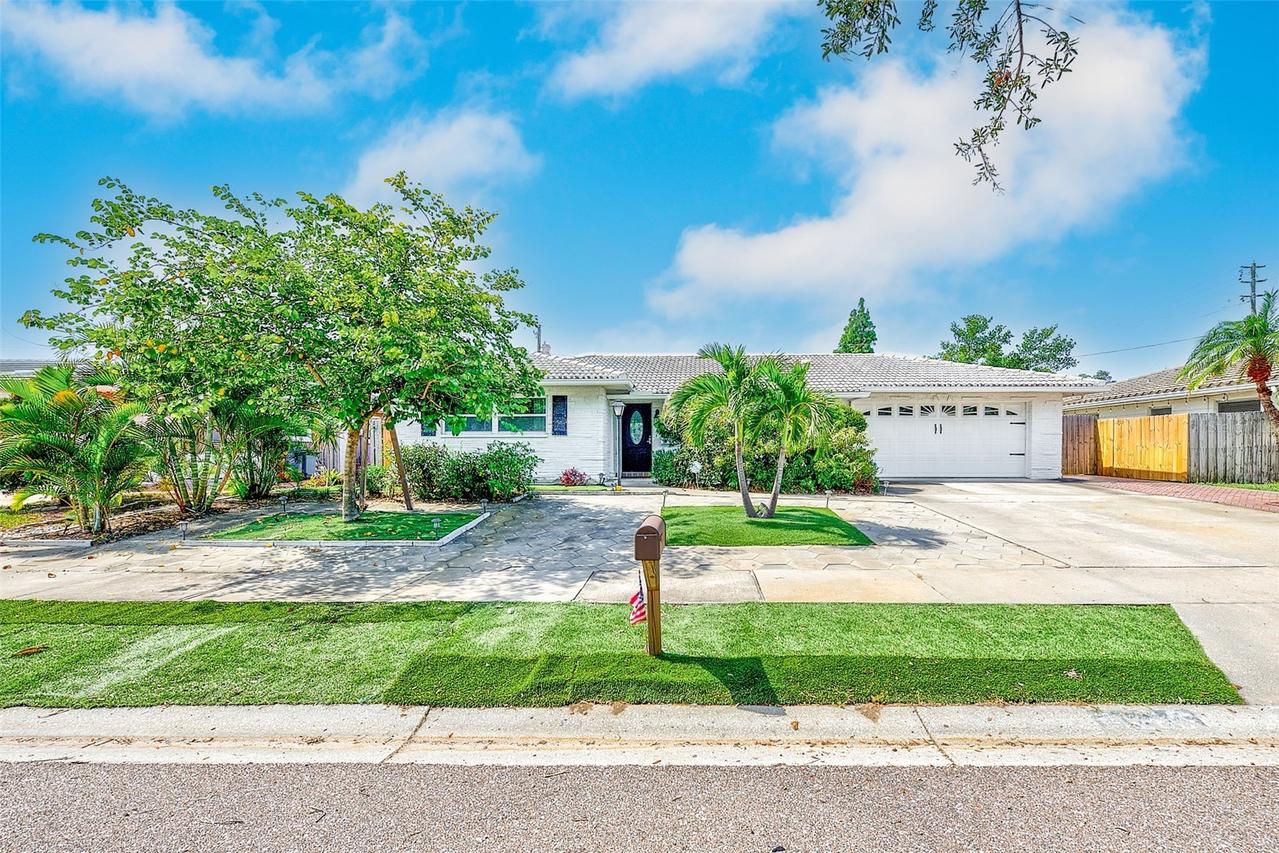 11288 60th Ave., Seminole, FL 33772