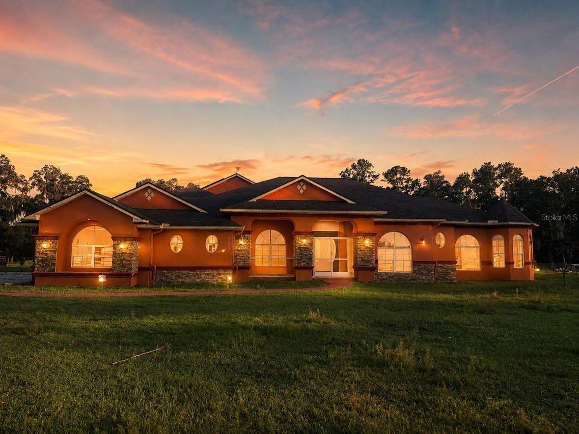 25406 Ladyhawk Ln., Brooksville, FL 34601