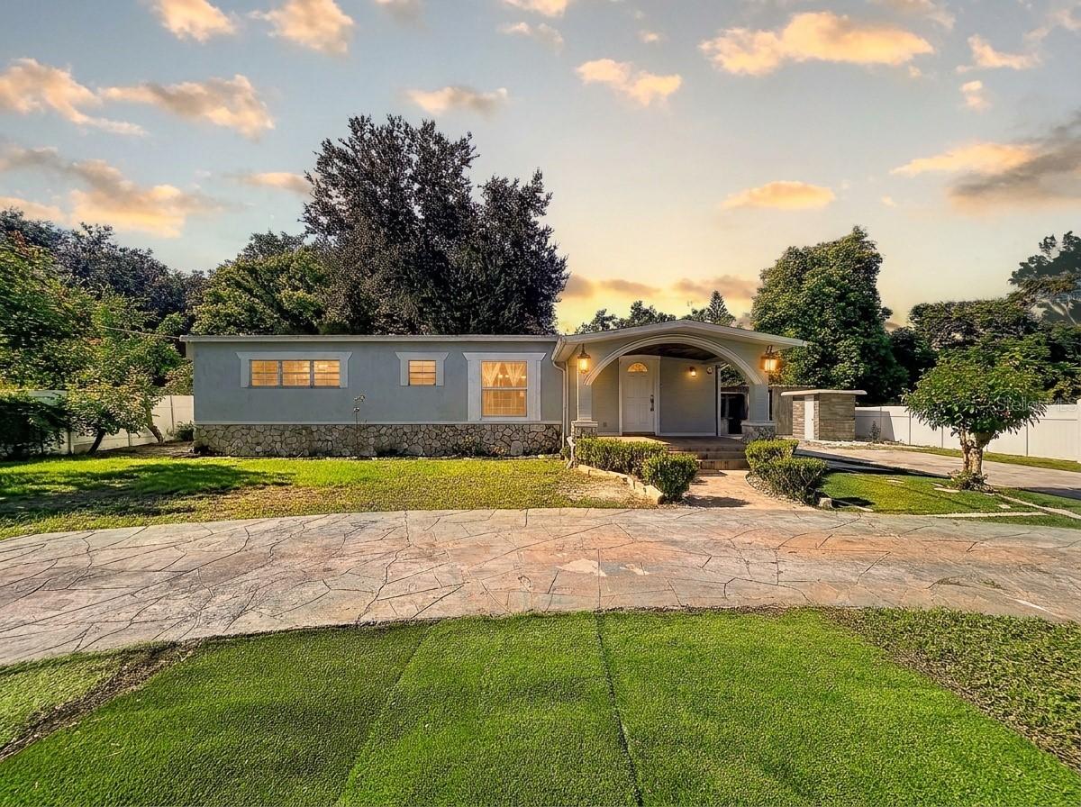 9507 Six Mile Creek Rd., Tampa, FL 33610