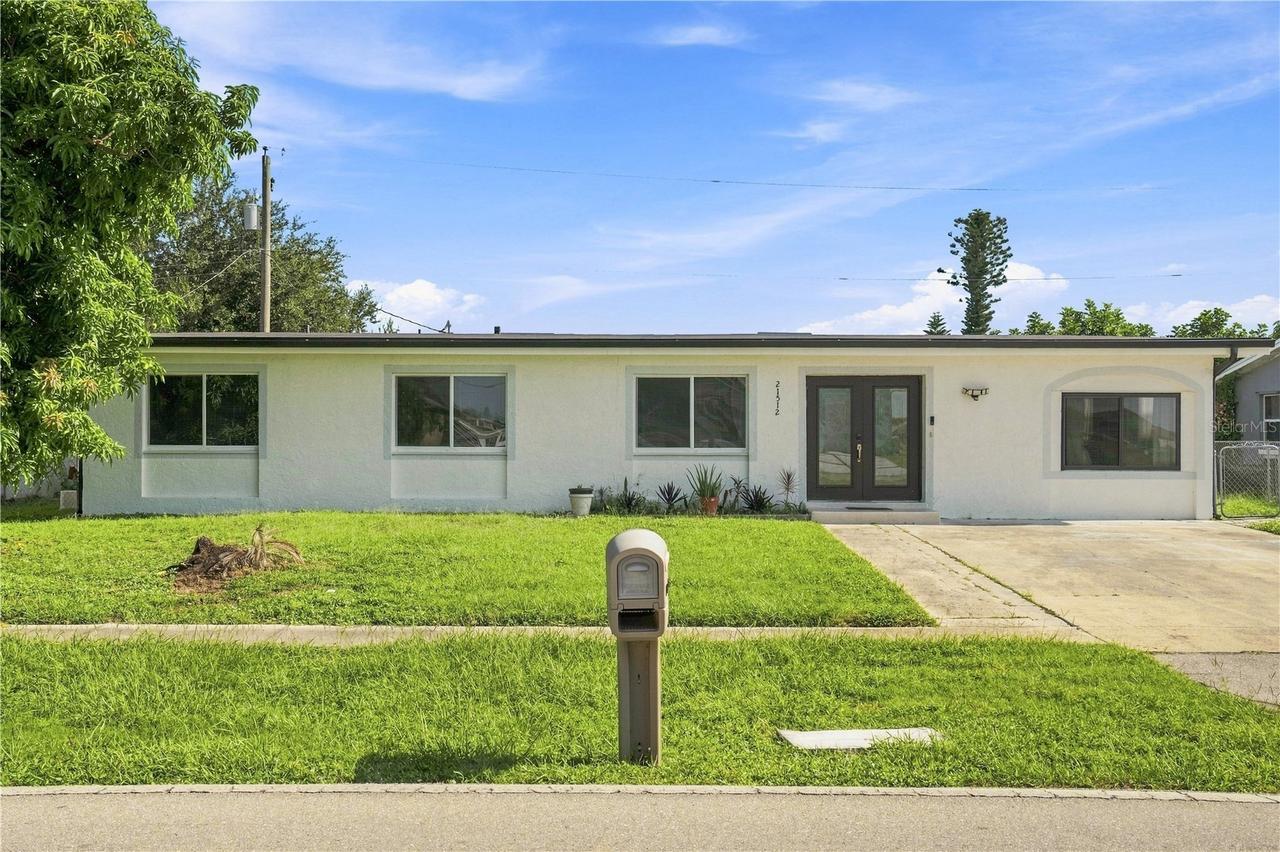 21512 Edgewater Dr., Port Charlotte, FL 33952
