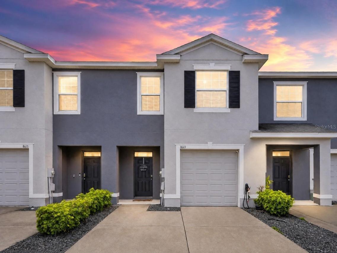 8669 Falling Blue Pl., Riverview, FL 33578