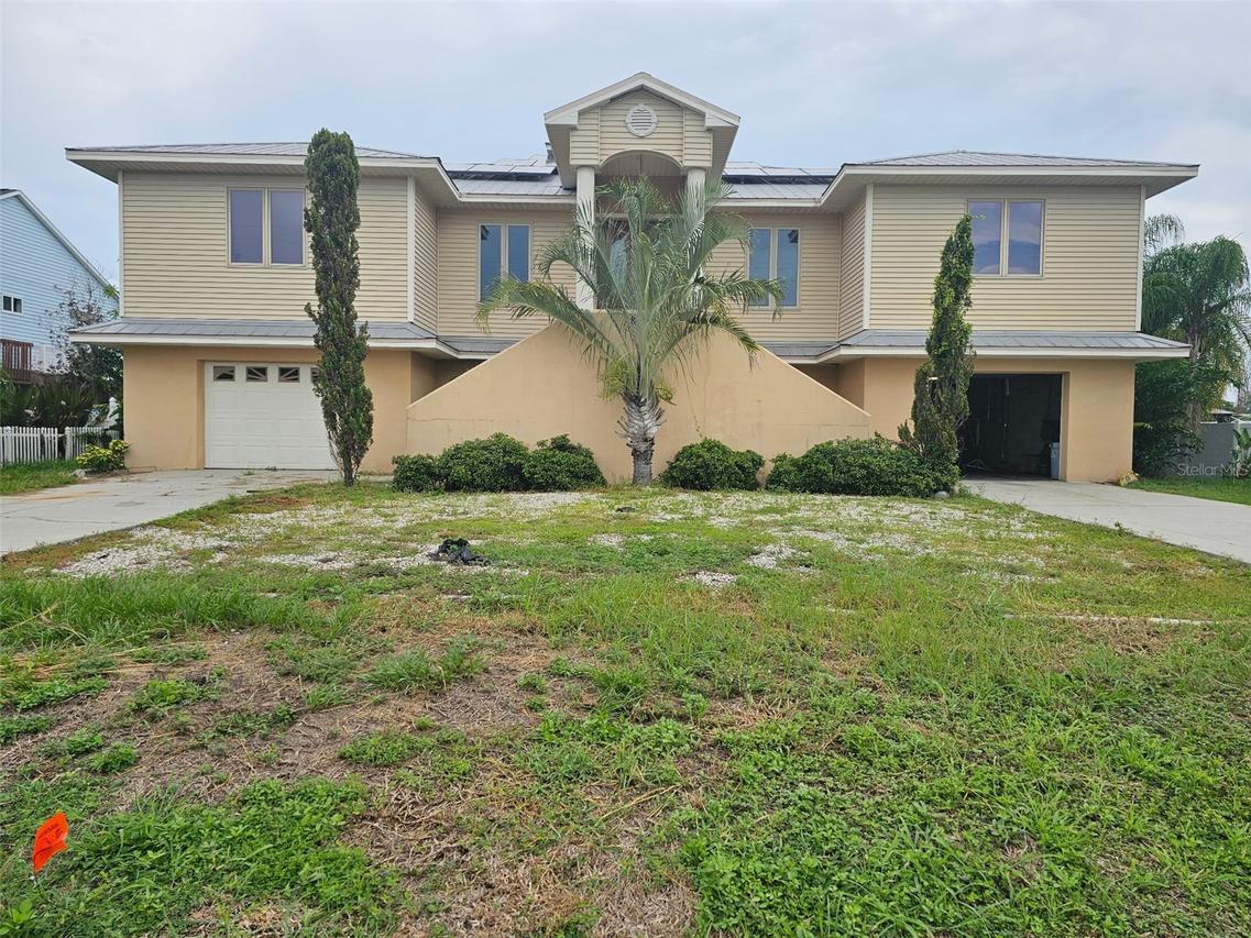 819 Blue Heron Blvd., Ruskin, FL 33570