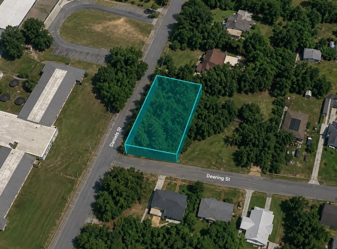 Deering St., Marianna, FL 32446