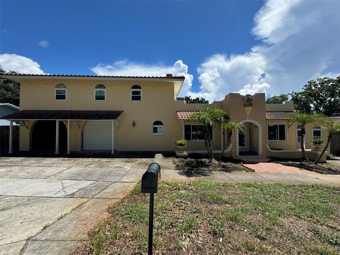 30 Kreamer Ave., Tarpon Springs, FL 34689