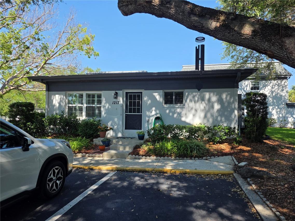 1213 N Mcmullen Booth Rd., Clearwater, FL 33759