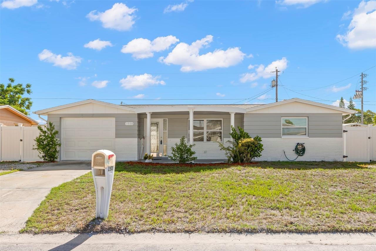 1508 Derrick St., Holiday, FL 34690