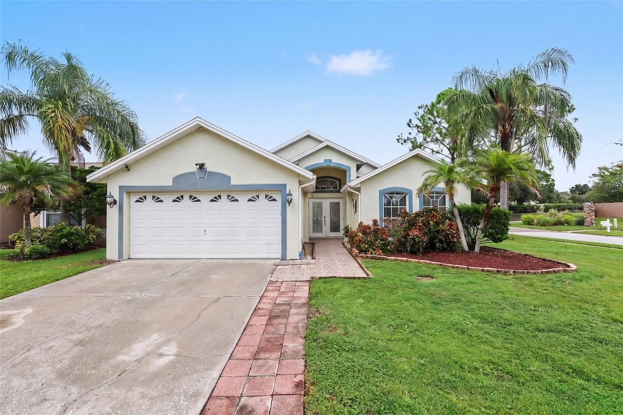1102 Vinetree Dr., Brandon, FL 33510