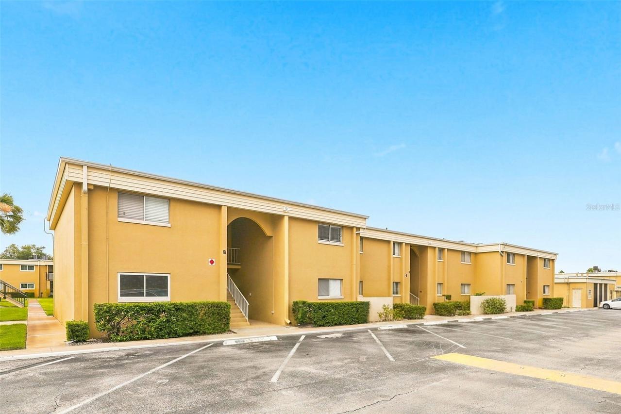 1000 Lake Of The Woods Blvd. #B202, Fern Park, FL 32730