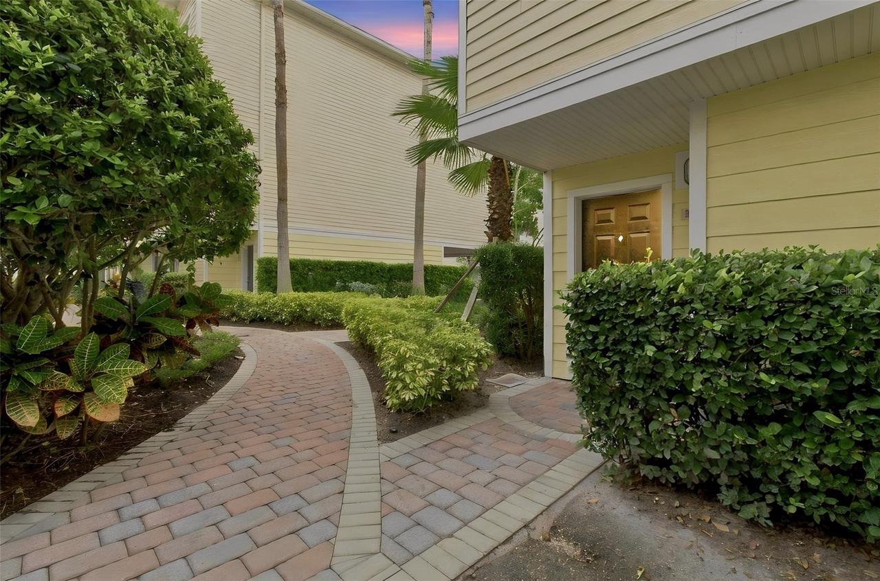 9801 Meadow Field Cir., Tampa, FL 33626