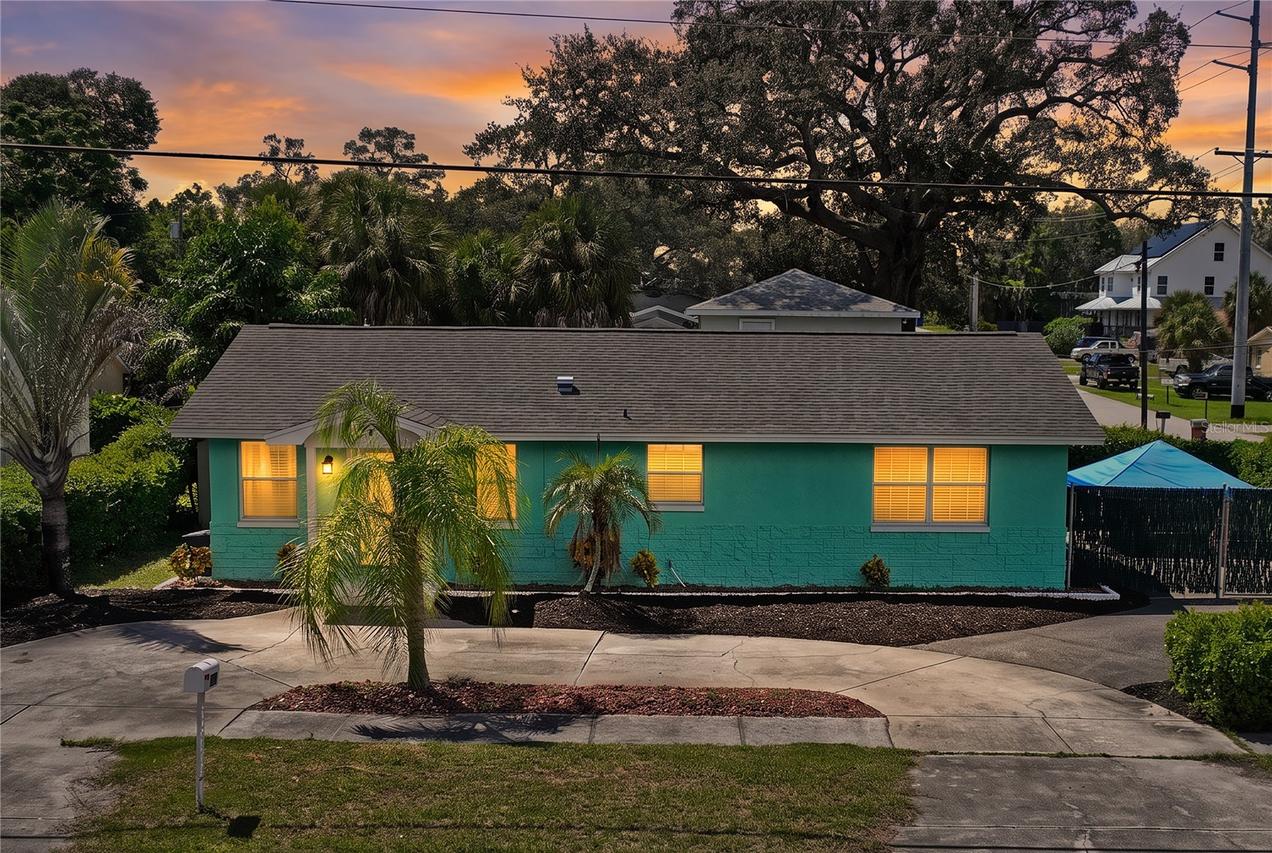 223 N Walton Ave., Tarpon Springs, FL 34689
