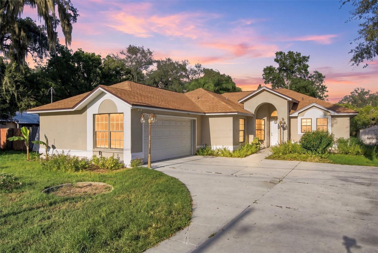 207 Limona Rd., Brandon, FL 33510